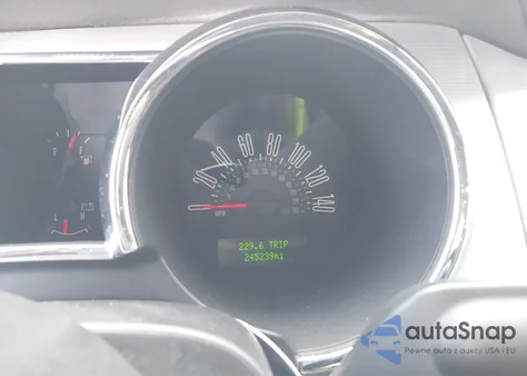 2005 Ford Mustang Gt Deluxe/Gt Premium z USA, uszkodzony, nr VIN 1ZVHT82H255233669